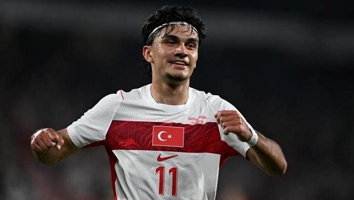 Galatasaray'a Can Uzun müjdesi! Muahedeye varıldı | İşte mukavele kaideleri ve müddeti 6 galatasaraya can uzun mujdesi muahedeye varildi iste mukavele kaideleri ve muddeti 4 kc3Sz8Wp