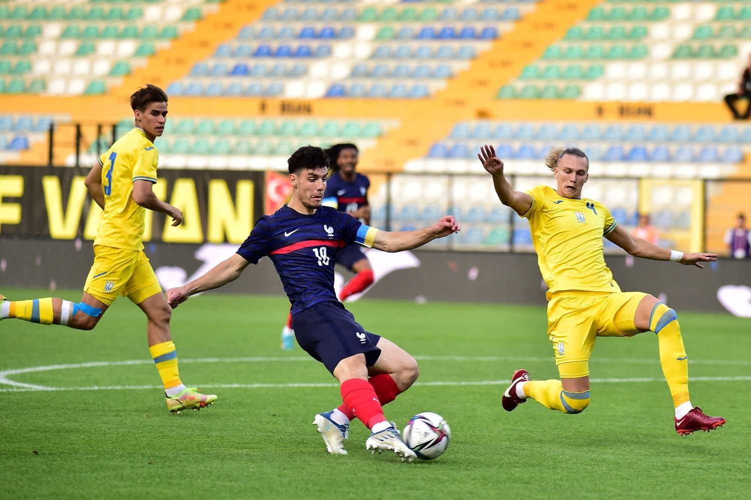 Galatasaray'a Fransa 2. Ligi'nden golcü! İşte transfer formülü 4 galatasaraya fransa 2 liginden golcu iste transfer formulu 2 AnacvAab
