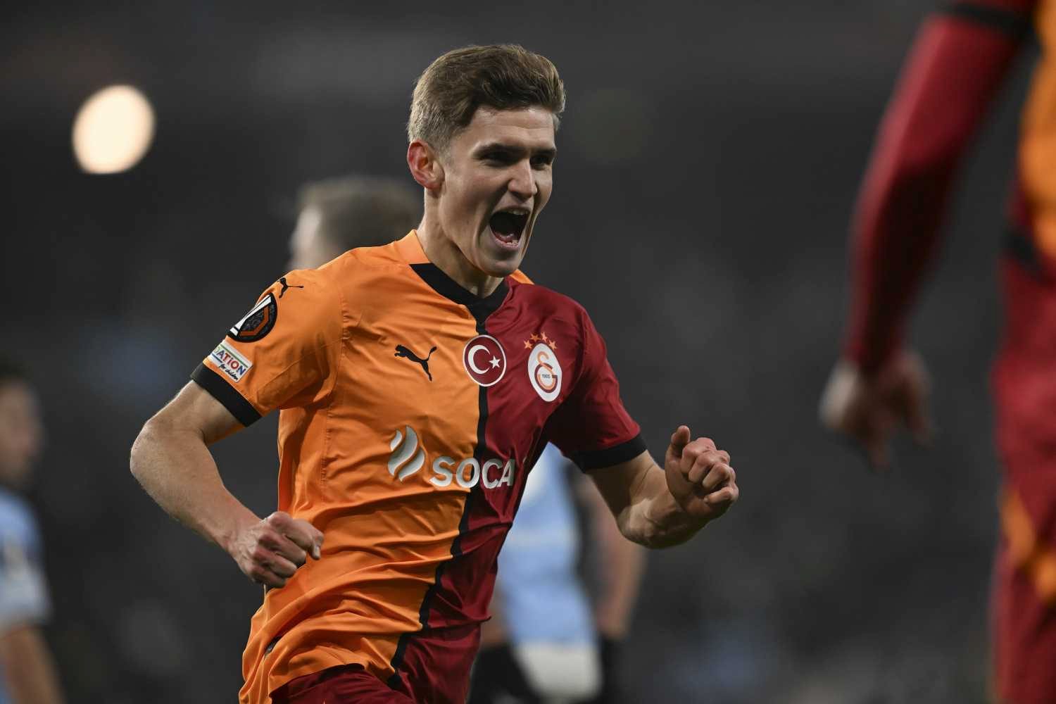 galatasarayda 104 depremi 2 oyuncuyla yollar ayrilacak 7 NUvTh9RK