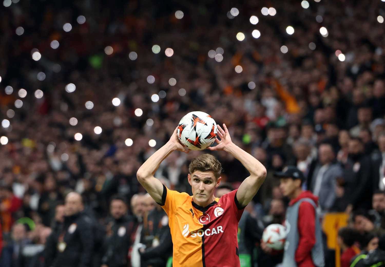galatasarayda 104 depremi 2 oyuncuyla yollar ayrilacak 8 dLDDIrOv