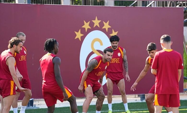 Galatasaray'da 10+4 depremi! 2 oyuncuyla yollar ayrılacak 1 galatasarayda 104 depremi 2 oyuncuyla yollar ayrilacak b9yMF4wO