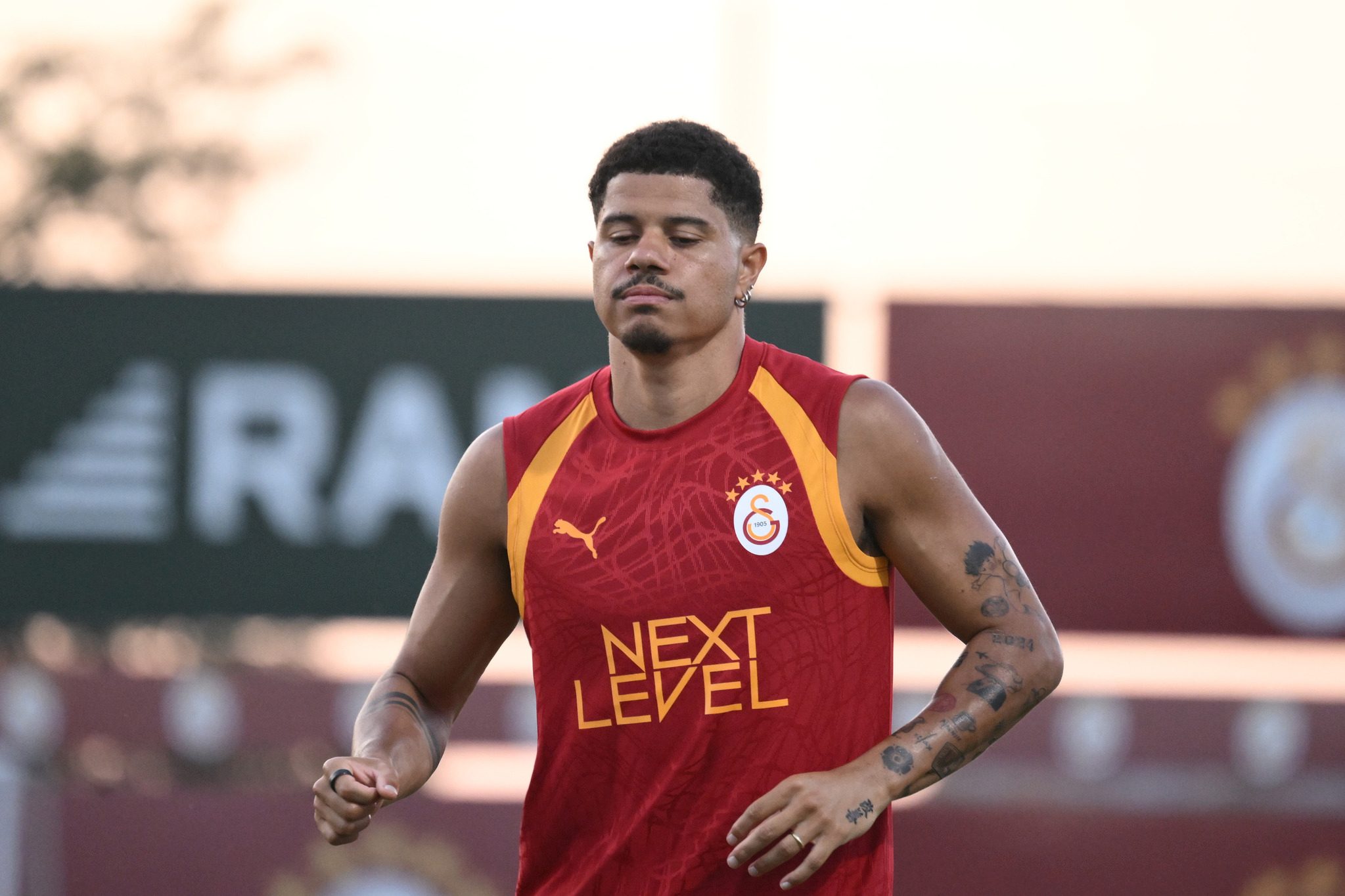 Galatasaray'da 30 milyon euro'luk ayrılık planı! Menajeriyle temasa geçildi 17 galatasarayda 30 milyon euroluk ayrilik plani menajeriyle temasa gecildi 15 2DAq9btI