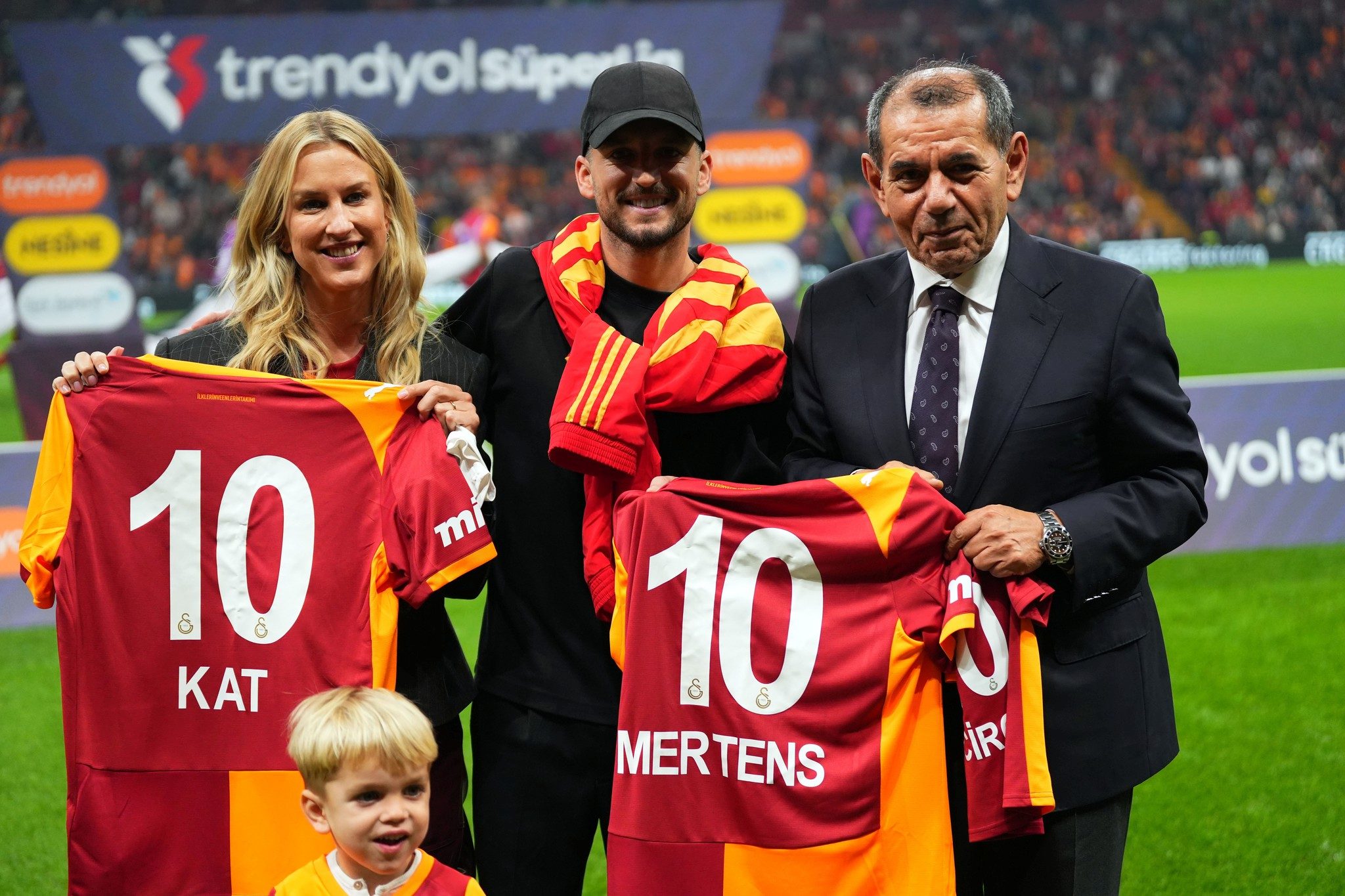 Galatasaray'da 30 milyon euro'luk ayrılık planı! Menajeriyle temasa geçildi 6 galatasarayda 30 milyon euroluk ayrilik plani menajeriyle temasa gecildi 4 zNhmUfMP