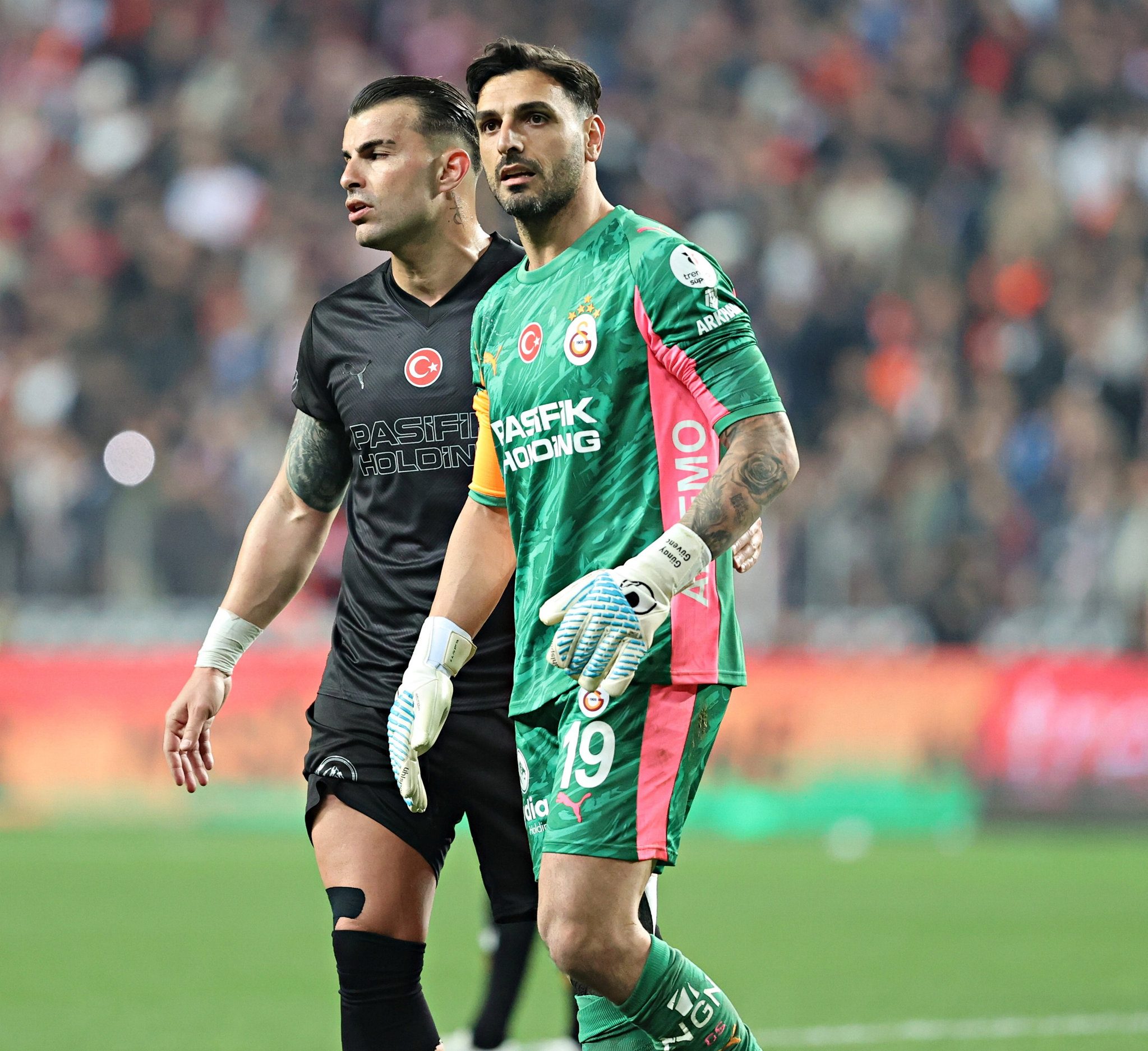 Galatasaray'da beklenen ayrılık gerçekleşiyor! Eski grubuna dönmek üzere 6 galatasarayda beklenen ayrilik gerceklesiyor eski grubuna donmek uzere 4 hcaLlWyE