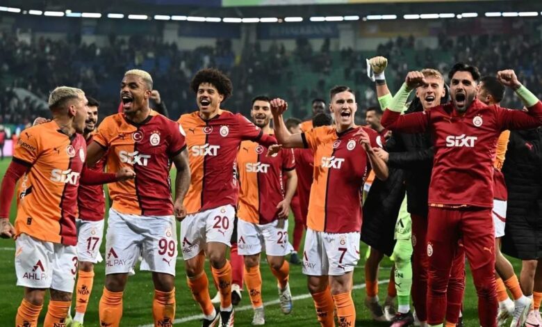 Galatasaray'da beklenen ayrılık gerçekleşiyor! Eski grubuna dönmek üzere 1 galatasarayda beklenen ayrilik gerceklesiyor eski grubuna donmek uzere zn6F2Jay