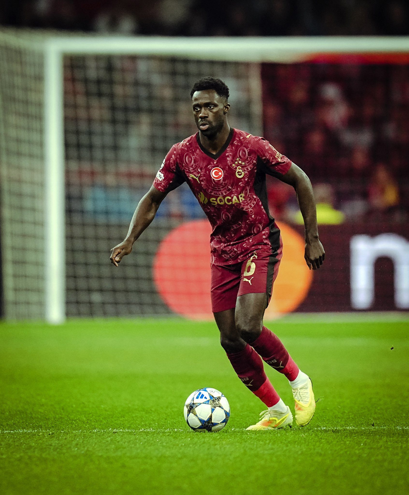 galatasarayda davinson ayrilirsa yerine o gelecek real madridin yildiz ismi gundemde 0 pHpeIMqI
