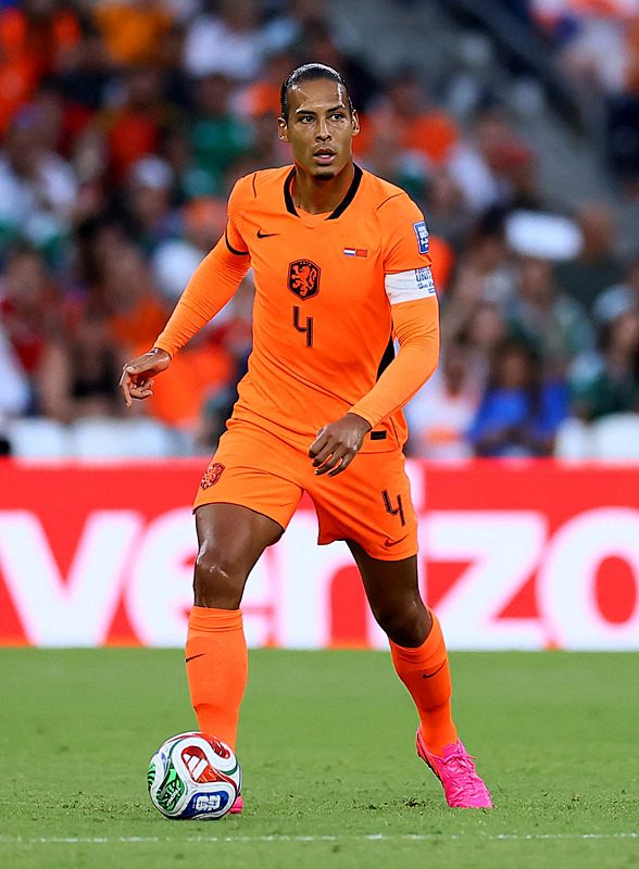 Galatasaray'da flaş Van Dijk gelişmesi! Hollanda basını duyurdu 8 galatasarayda flas van dijk gelismesi hollanda basini duyurdu 6 Se1rlcmf