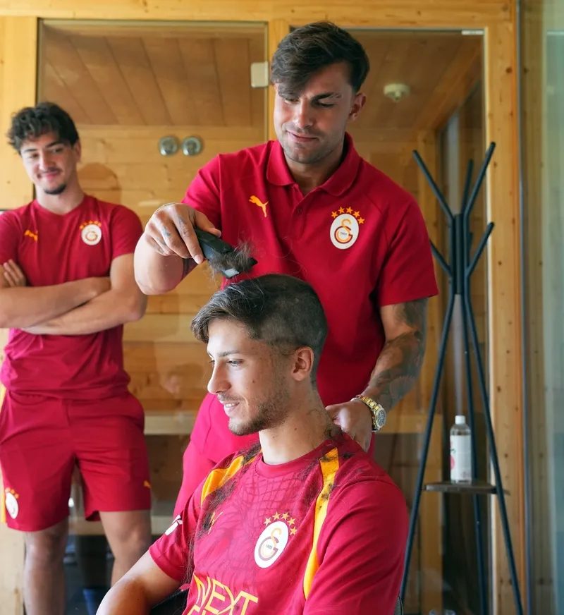Galatasaray'da gelenek devam etti! 2 galatasarayda gelenek devam etti 0 hLNOL3ak