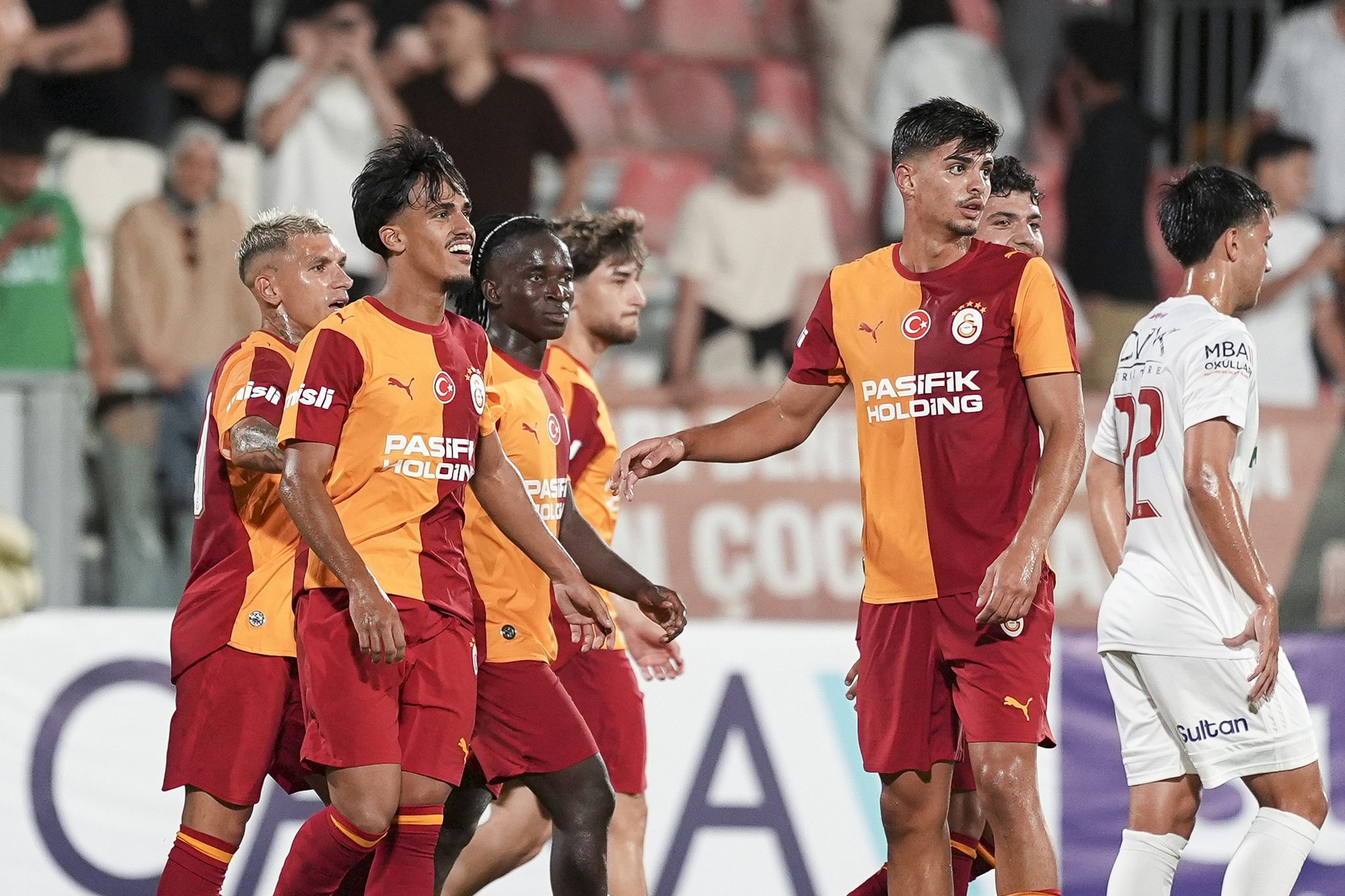 galatasarayda genclere kiralik formulu iki ismin talipleri var 2 4iRihkvZ