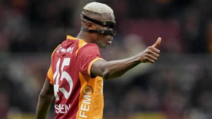 Galatasaray'da Osimhen'den Okan Buruk'a telefon! Transfer olacak mı? 5 galatasarayda osimhenden okan buruka telefon transfer olacak mi 3 yvyKQDE8