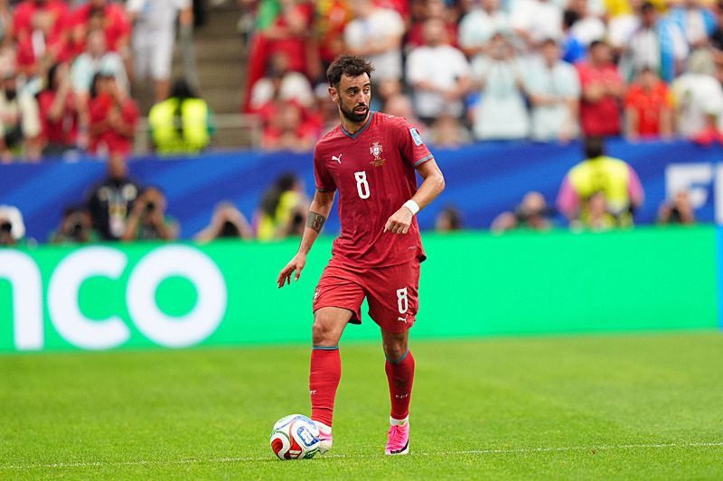 Galatasaray'dan Bruno Fernandes ısrarı! Talep ettiği kontrat aşikâr oldu 10 galatasaraydan bruno fernandes israri talep ettigi kontrat asik r oldu 8 buOX47sF
