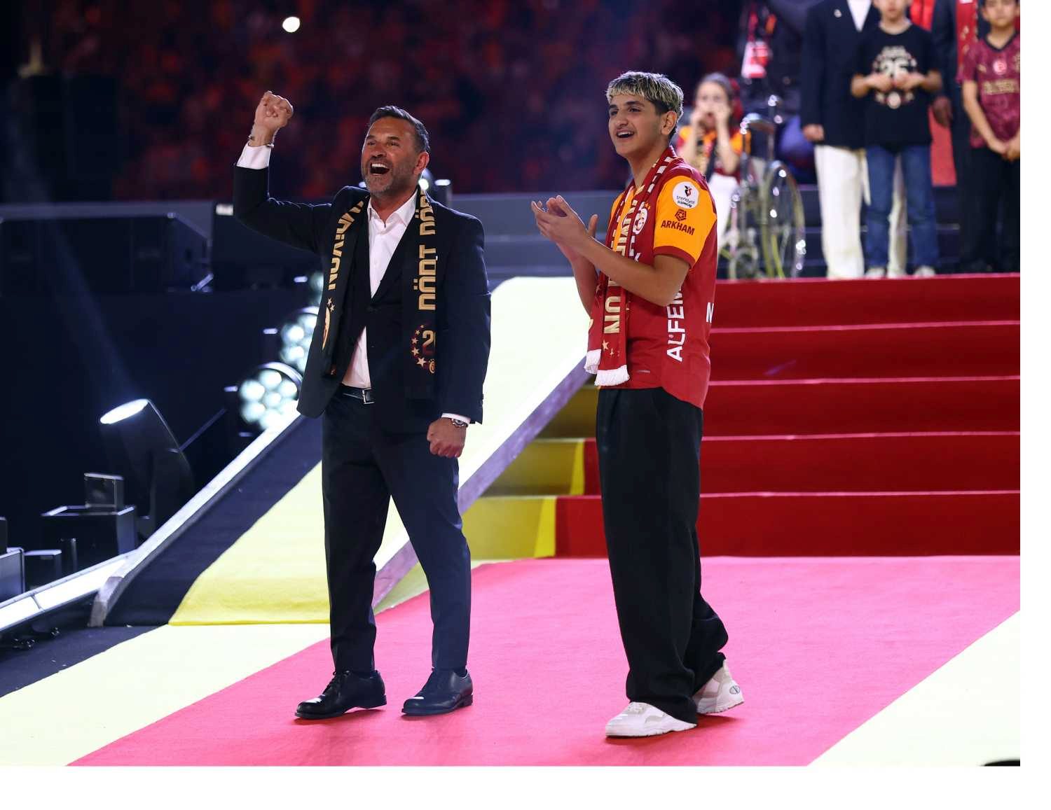 Galatasaray'dan düzey atlatacak transfer! O denli bir yıldız geliyor ki... 3 galatasaraydan duzey atlatacak transfer o denli bir yildiz geliyor ki 1 i24L2qbO