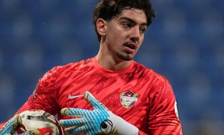 Galatasaray'dan flaş kaleci kararı! Genç isim kampa katılacak 1 galatasaraydan flas kaleci karari genc isim kampa katilacak c39avCMy