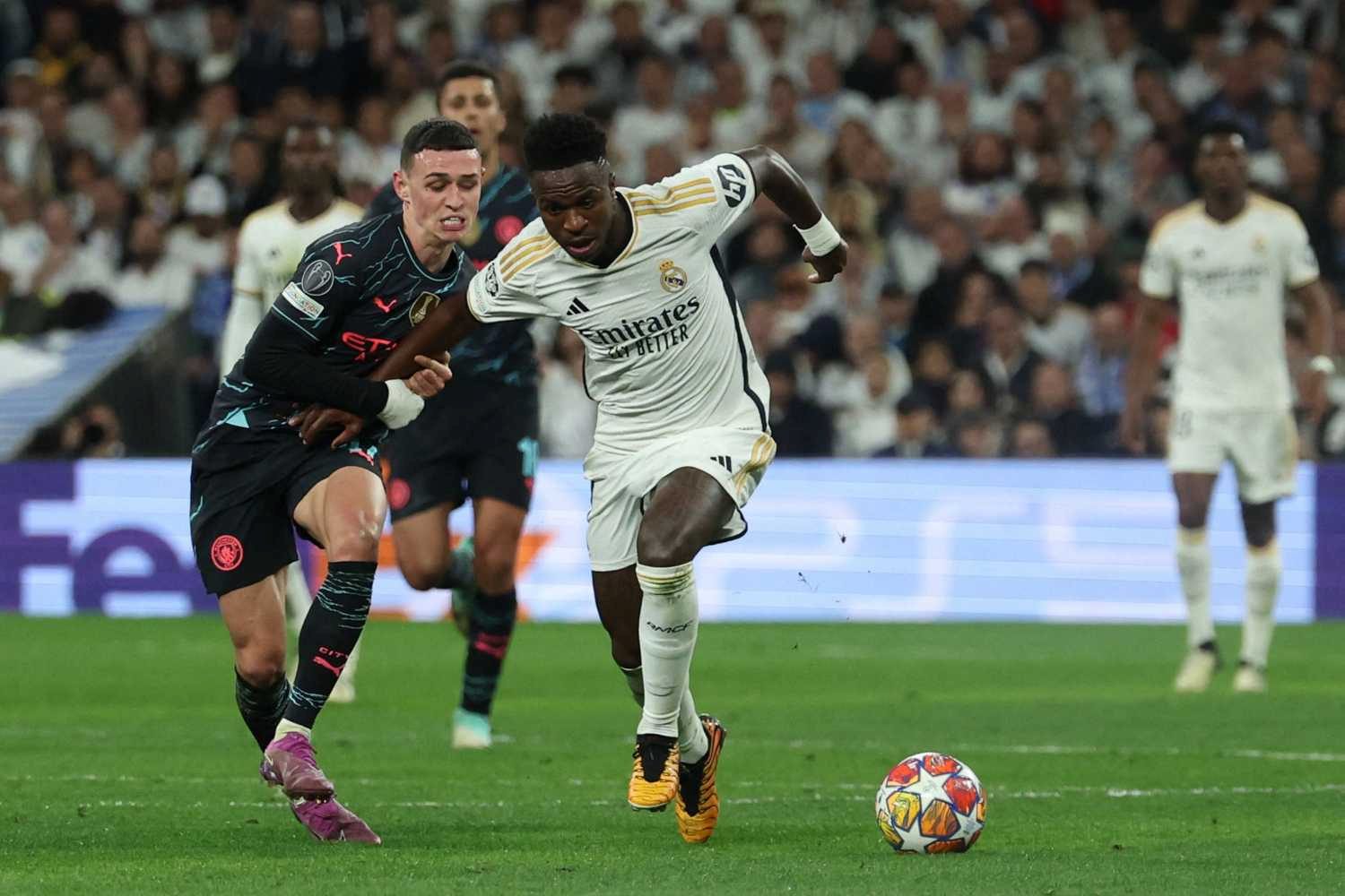 galatasaraydan manchester citynin yildizina kanca transferde gardi devrede 2 Y5EwGbkz