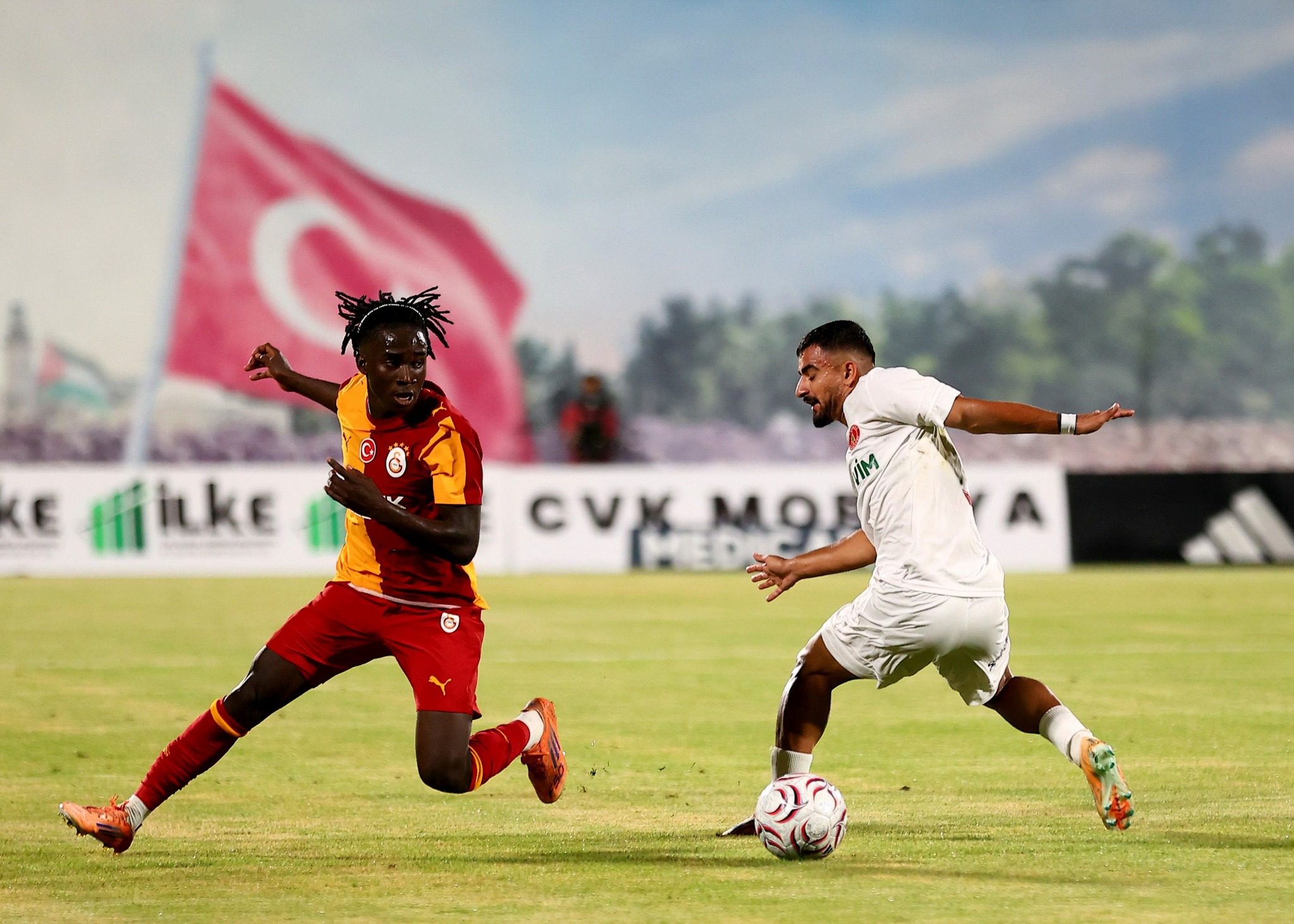Galatasaray'dan transferde bomba hamle! Bunu kimse beklemiyordu 2 galatasaraydan transferde bomba hamle bunu kimse beklemiyordu 0 WA1inHN9