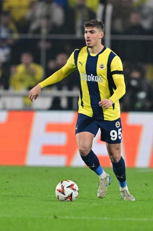 galatasaraydan yerli stoper atagi yuvaya geri donuyor 6 2G2VqYM6