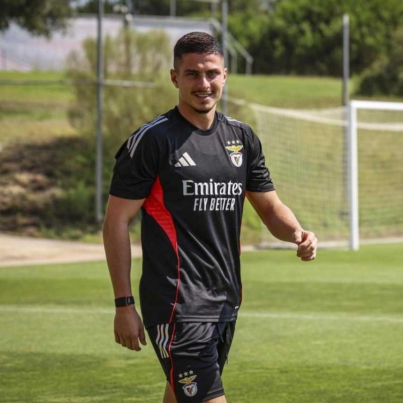 galatasarayin yeni golcusu benficadan gelecek transferde duran faktoru 0