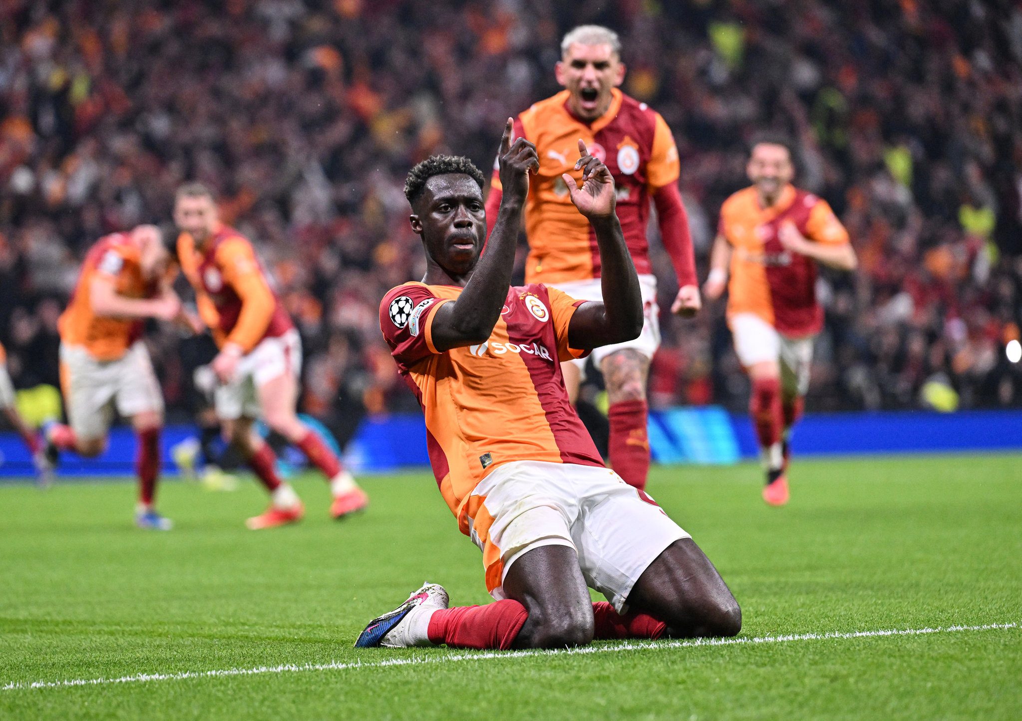 galatasarayin yildizi el yakti avrupa devi transferden vazgecti 4 RQmtfh4L