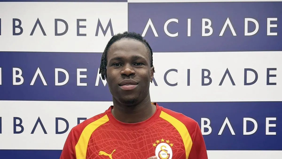 galatasarayli futbolcular sihhat denetiminden gecti KZPN4PDh