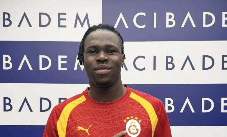 Galatasaraylı futbolcular sıhhat denetiminden geçti 1 galatasarayli futbolcular sihhat denetiminden gecti VDZ6mrEB