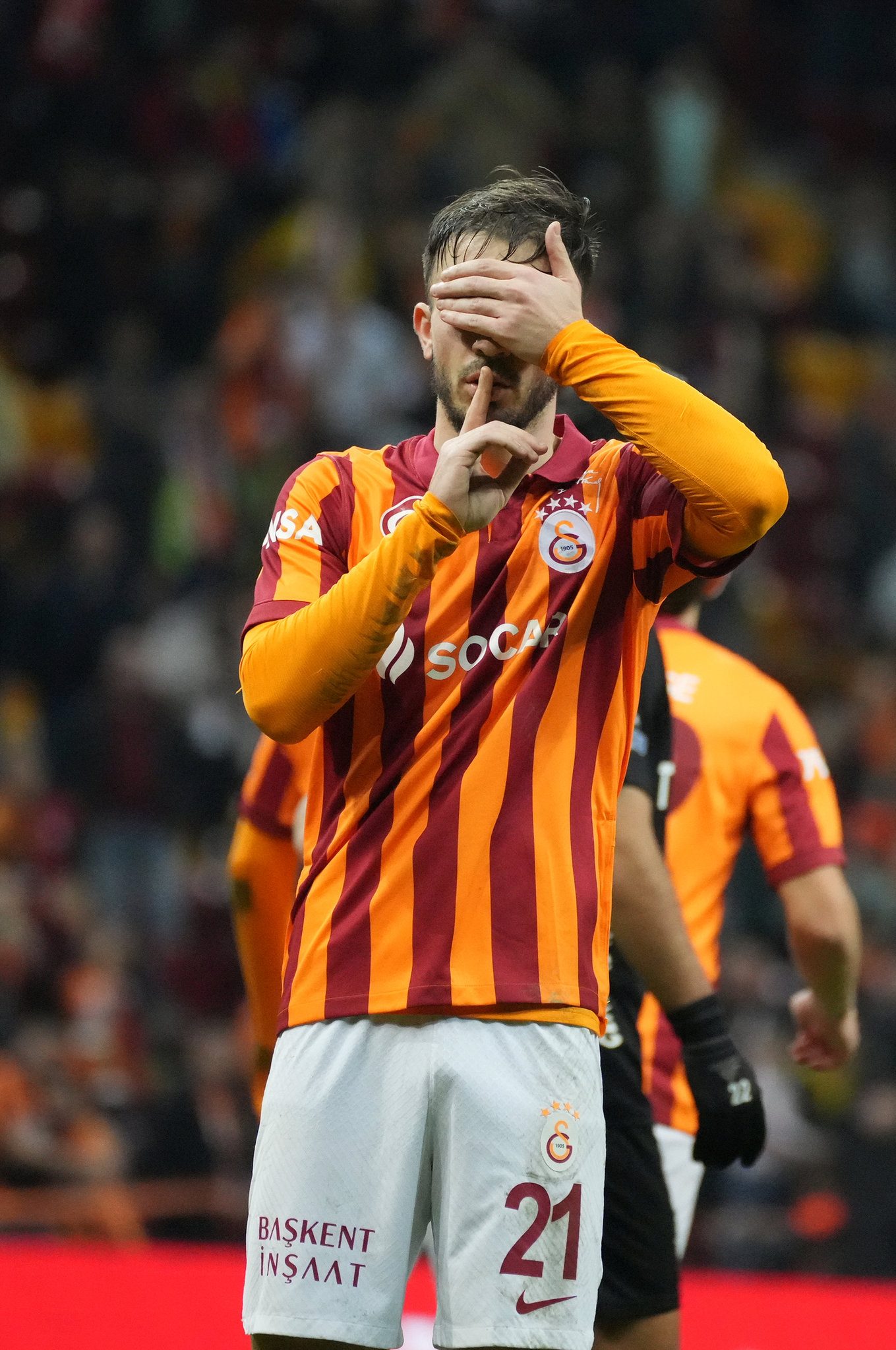 galatasarayli oyuncuya eski kulubu talip ayriliga musaade cikti 1 6n5QApTL