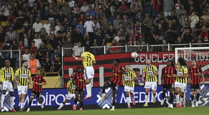 Gençlerbirliği - Fenerbahçe maçı sonrası gözaltı! 1 genclerbirligi fenerbahce maci sonrasi gozalti 27AbfHUv