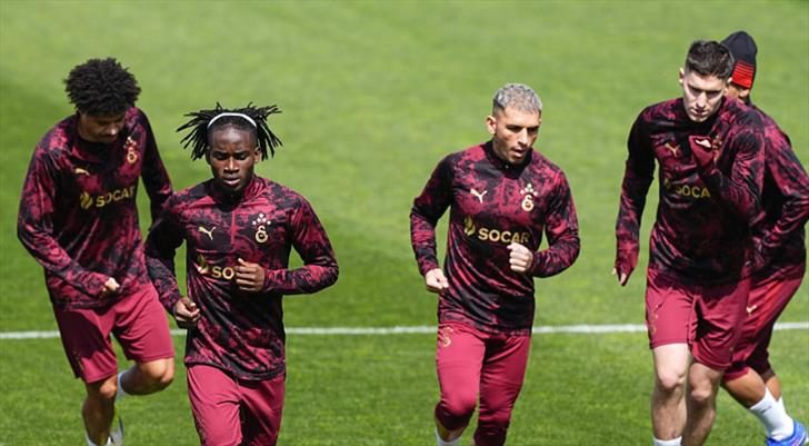 Görüşmeler başladı! Portekiz ekibi Galatasaray'ın yıldızı için devrede 1 gorusmeler basladi portekiz ekibi galatasarayin yildizi icin devrede 1EEfZfiO