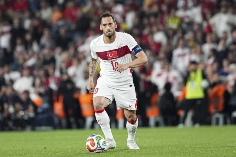 Hakan Çalhanoğlu'ndan transfer itirafı! Fenerbahçe ve Galatasaray... 2 hakan calhanoglundan transfer itirafi fenerbahce ve galatasaray 0