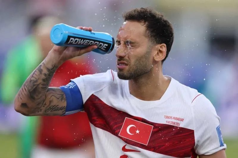 Hakan Çalhanoğlu'ndan transfer itirafı! Fenerbahçe ve Galatasaray... 4 hakan calhanoglundan transfer itirafi fenerbahce ve galatasaray 2 FY3VqNc8