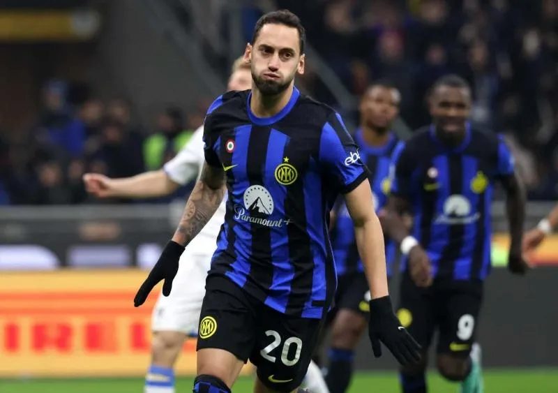 Hakan Çalhanoğlu'ndan transfer itirafı! Fenerbahçe ve Galatasaray... 7 hakan calhanoglundan transfer itirafi fenerbahce ve galatasaray 5 H3mfrzaa