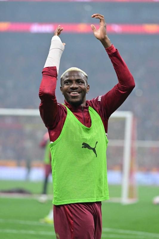 İngiliz yazar, Victor Osimhen transferini değerlendirdi! Rekor bedel ortaya çıktı 7 ingiliz yazar victor osimhen transferini degerlendirdi rekor bedel ortaya cikti 5