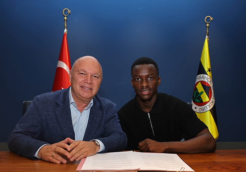 İşte Fenerbahçe'nin yeni transferi! İmza an problemi 9 iste fenerbahcenin yeni transferi imza an problemi 7 pPIvAkTj