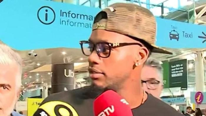 jhon duran imzayi atiyor iste birinci aciklamalari cok memnunum taraftarin takviyesini almayi umuyorum 3 ITOwrDAF