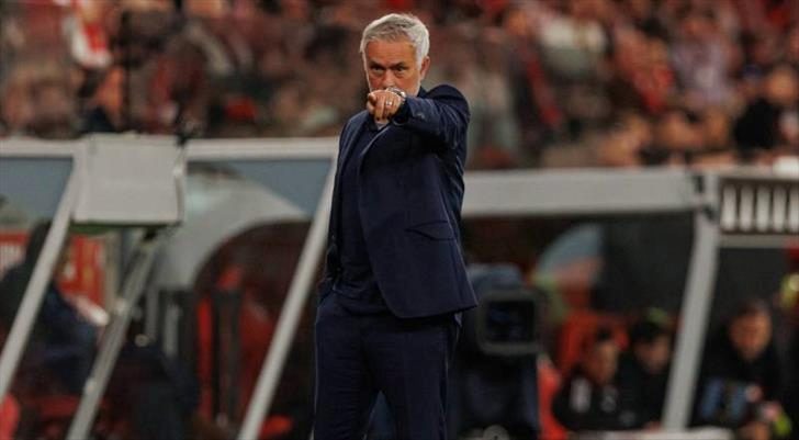 Jose Mourinho transferlere doyamadı! En büyük hedef... 1 jose mourinho transferlere doyamadi en buyuk hedef MiCYsjl3