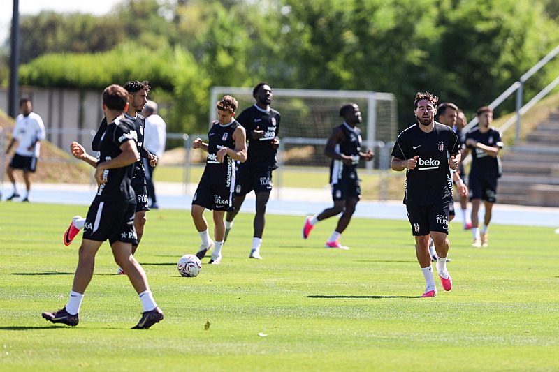 Leandro Trossard'ın menajerinden Fenerbahçe açıklaması! 2 leandro trossardin menajerinden fenerbahce aciklamasi 0 LjajiPi7