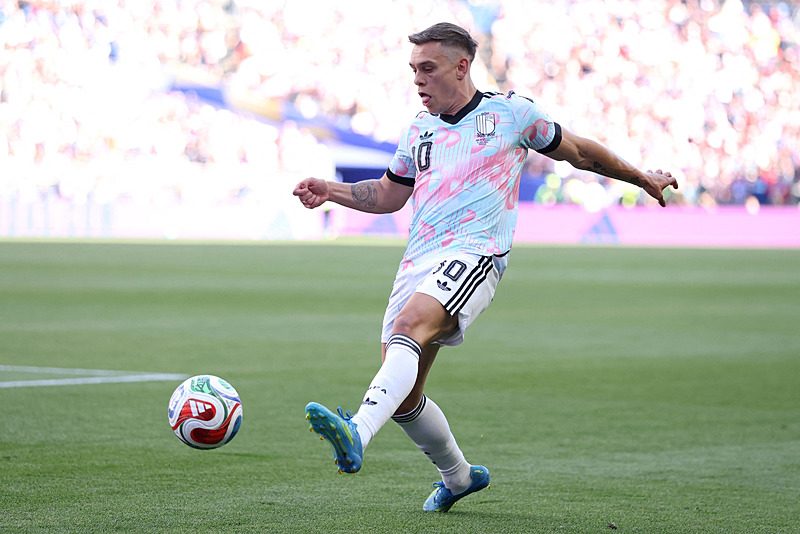 Leandro Trossard'ın menajerinden Fenerbahçe açıklaması! 6 leandro trossardin menajerinden fenerbahce aciklamasi 4 ZQE1lHIj