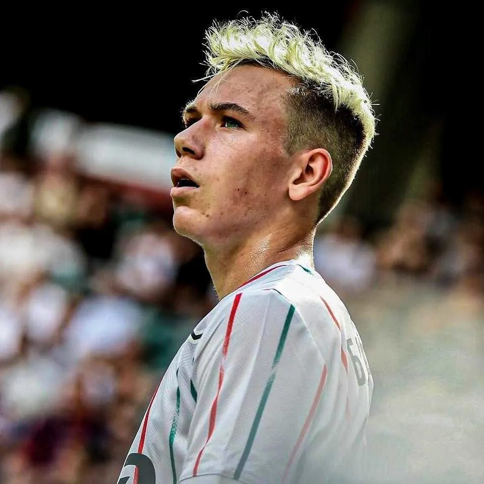 Lokomotiv Moskova'dan Aleksey Batrakov açıklaması! Galatasaray ve transfer... 3 lokomotiv moskovadan aleksey batrakov aciklamasi galatasaray ve transfer 1 b96ESshe