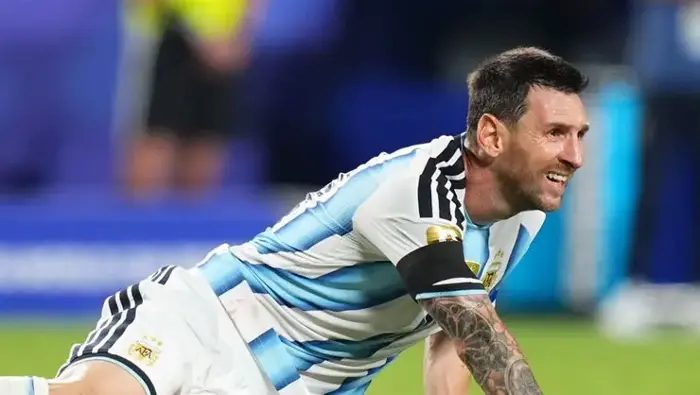 Messi'den hakeme olay tepki! 'Benimle düzgün konuş, saygılı davran' 8 messiden hakeme olay tepki benimle duzgun konus saygili davran 6 eQcDkMiE