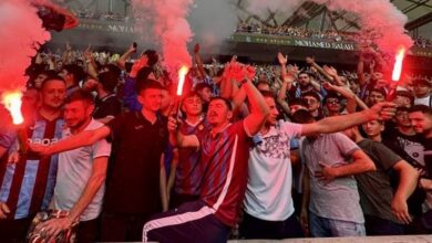 mohamed salah icin imza toreni duzenleniyor d1Rmmiuj