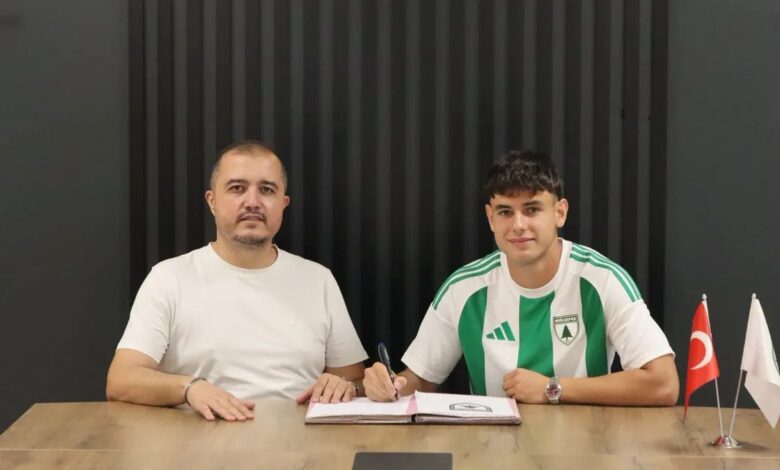 Muğlaspor genç futbolcu Baran Ekiz'i renklerine bağladı 1 muglaspor genc futbolcu baran ekizi renklerine bagladi nWUfyxcV