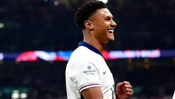Ollie Watkins'in menajerinden açıklama! Fenerbahçe'nin gündeminde... 4 ollie watkinsin menajerinden aciklama fenerbahcenin gundeminde 2 ztnCSjyr