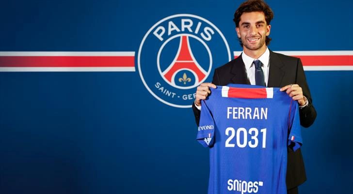 Paris Saint-Germain, Ferran Torres'i resmen duyurdu 1 paris saint germain ferran torresi resmen duyurdu dmiIWpZ5
