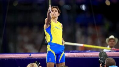 Rekorların adamı Armand Duplantis'ten Yusuf Dikeç pozu! 7 rekorlarin adami armand duplantisten yusuf dikec pozu 6eHXerK9