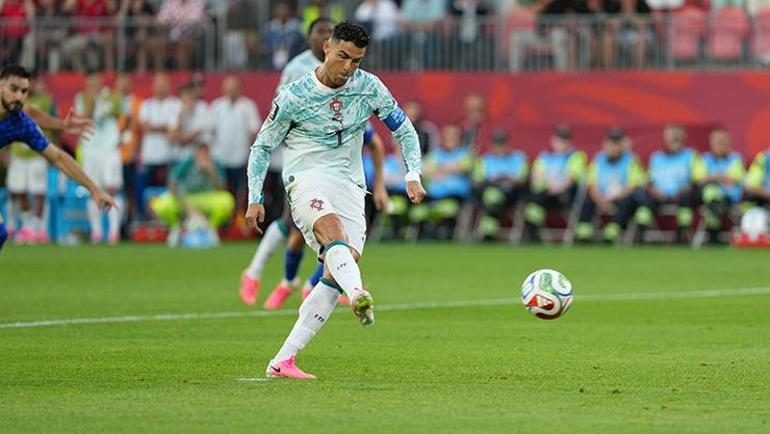 Ronaldo tarihe geçti, Portekiz turladı | Portekiz - Hırvatistan maç sonucu: 2-1 6 ronaldo tarihe gecti portekiz turladi portekiz hirvatistan mac sonucu 2 1 4 vWagjsEd