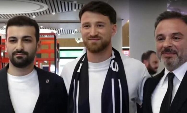 salih ozcan besiktas icin istanbulda imzaya geldi U5gDtT6n
