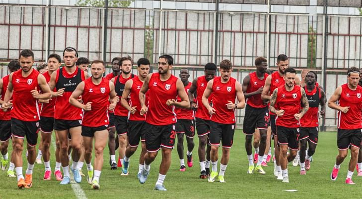 Samsunspor, yeni sezon hazırlıklarına devam etti 1 samsunspor yeni sezon hazirliklarina devam etti J6s9WQmk