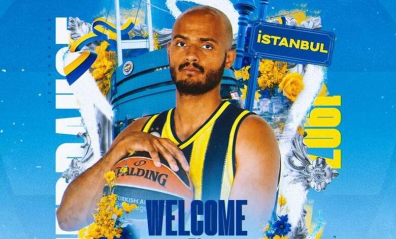 Shavon Shields resmen Fenerbahçe'de! Deneyimli forvetten 2 yıllık imza 3 shavon shields resmen fenerbahcede deneyimli forvetten 2 yillik imza EwYwaNS9