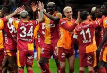 singo galatasarayi ikiye boldu bir taraf birak gitsin diyor bir taraf bir kurus inmeyin bdzLLbpb