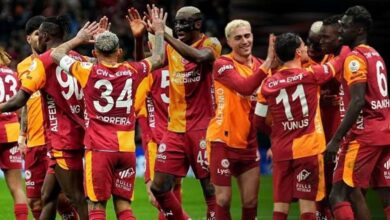 Singo, Galatasaray'ı ikiye böldü! Bir taraf 'bırak gitsin' diyor, bir taraf 'bir kuruş inmeyin' diyor 9 singo galatasarayi ikiye boldu bir taraf birak gitsin diyor bir taraf bir kurus inmeyin bdzLLbpb