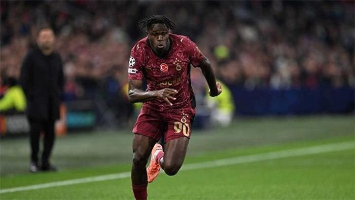 Singo, Galatasaray'ı ikiye böldü! Bir taraf 'bırak gitsin' diyor, bir taraf en 'bir kuruş inmeyin' diyor 5 singo galatasarayi ikiye boldu bir taraf birak gitsin diyor bir taraf en bir kurus aJIPmwdC